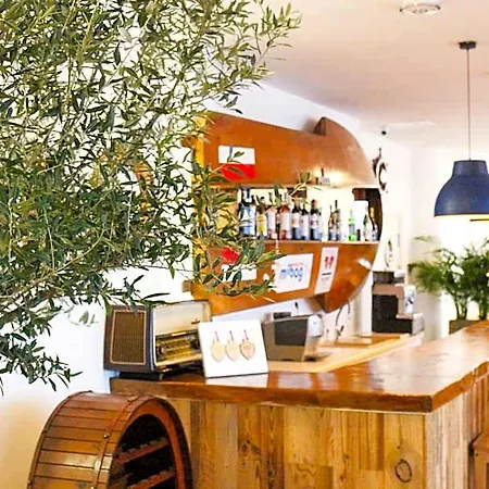 Hotel Relax Place & Restaurant