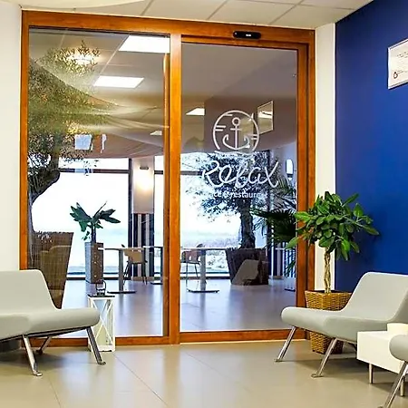 Relax Place & Restaurant Hotel *