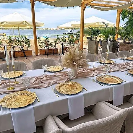 Relax Place & Restaurant Hotel