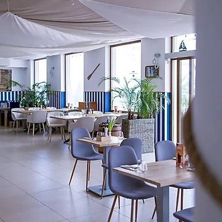 Relax Place & Restaurant Hotel Radzymin